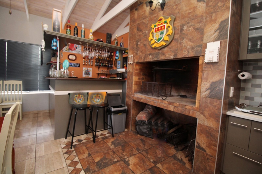 4 Bedroom Property for Sale in Country Club Western Cape